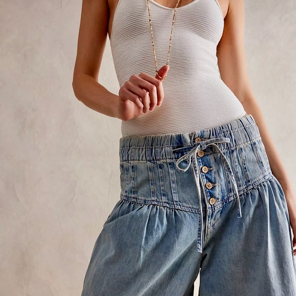 Free People Forget Me Knot Jeans NWT - Picture 9 of 11